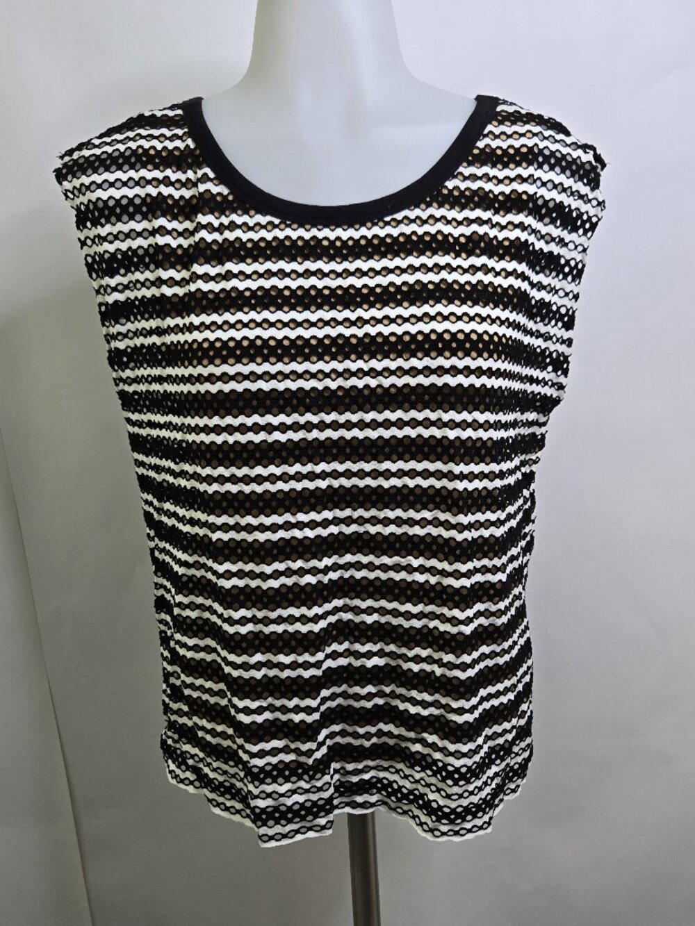 Bailey 44 striped crochet knit sleeveless top black and white XS Eyelet